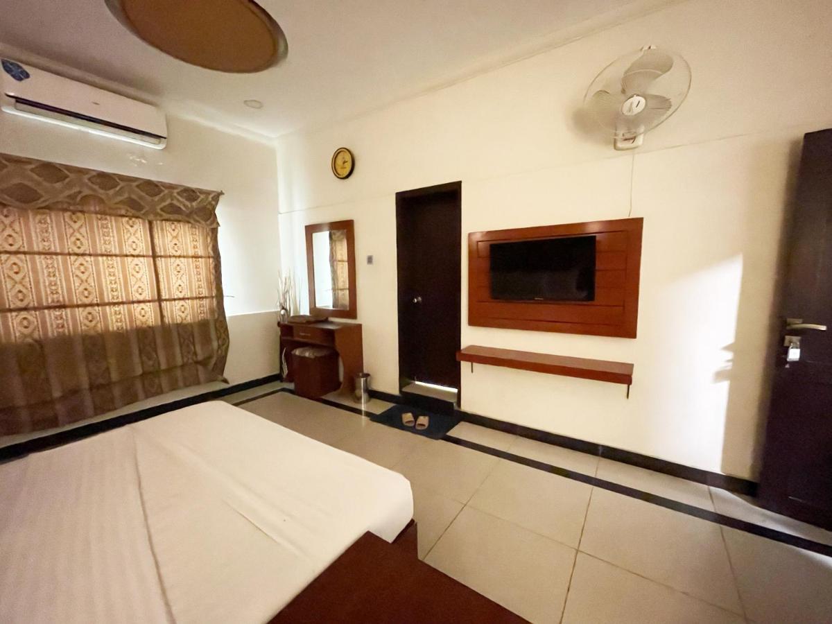 Hotel Multan Exterior foto