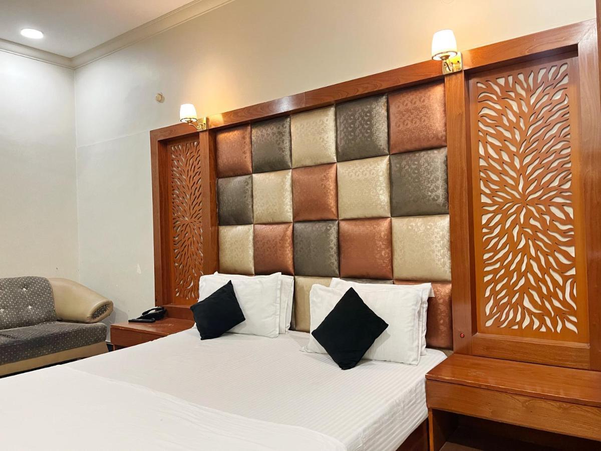 Hotel Multan Exterior foto