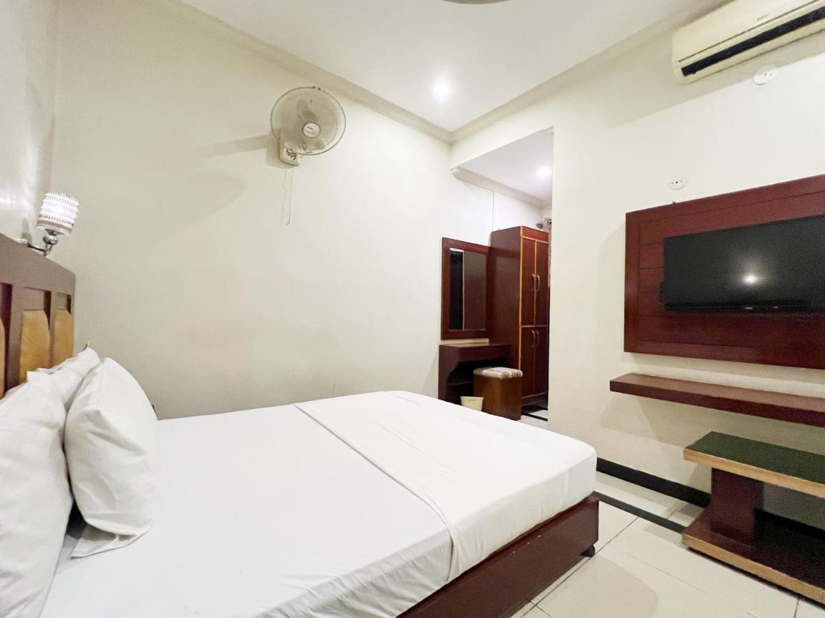 Hotel Multan Exterior foto