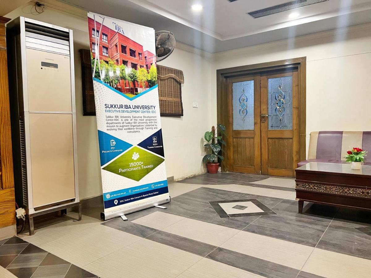 Hotel Multan Exterior foto