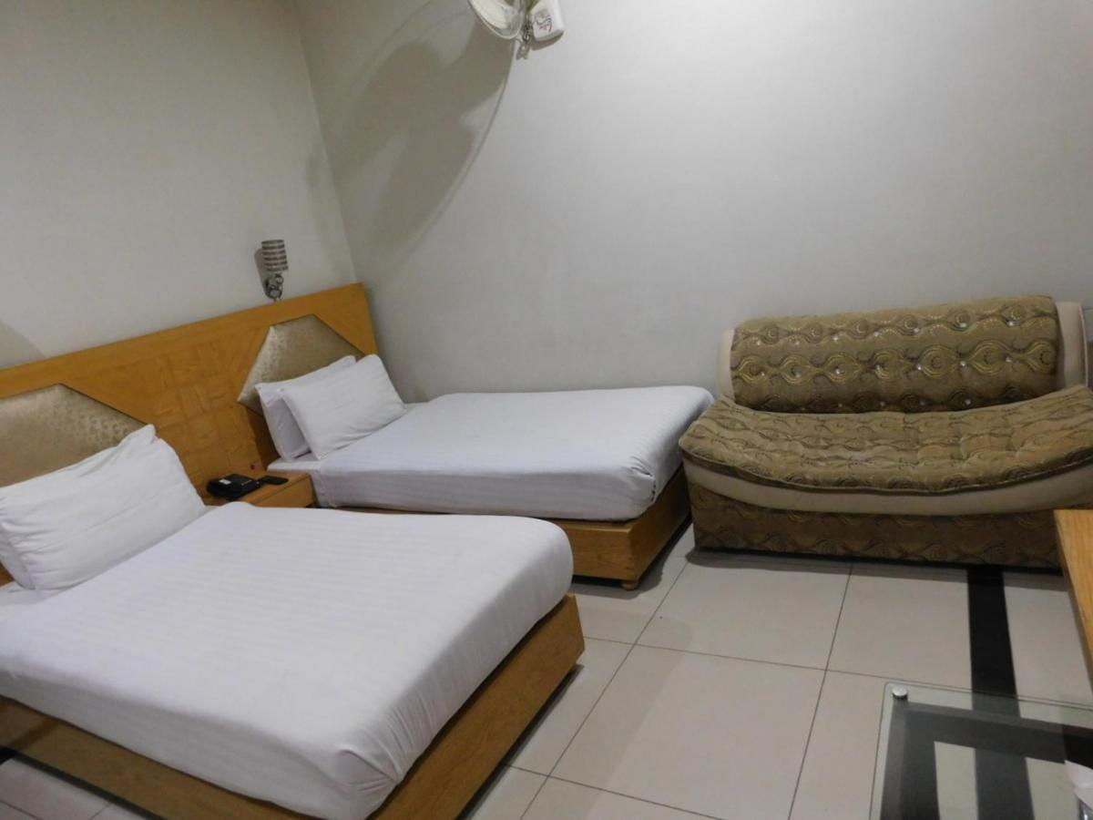 Hotel Multan Exterior foto